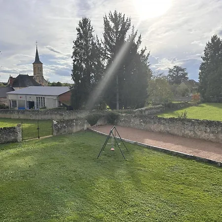Holiday home Maison 19eme Renovee Avec Terrasse Et Bornes De Recharge - Fr-1-489-406 Cindre